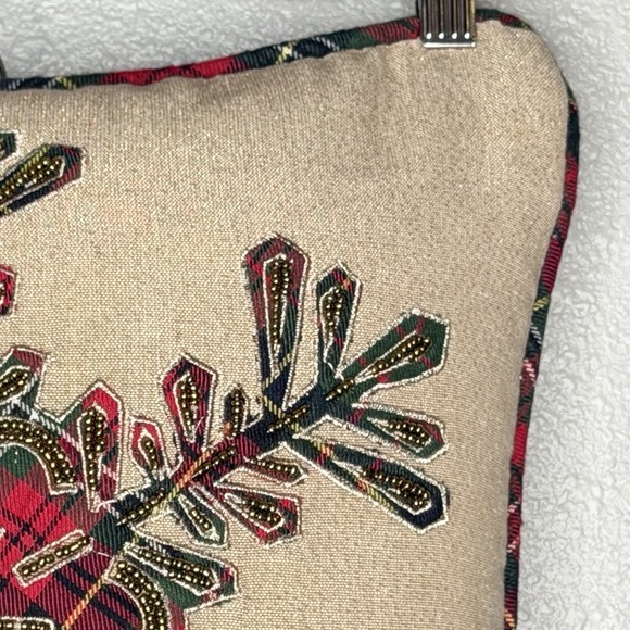 Pier 1 Beaded Plaid Snowflake Christmas Pillow 15" Holiday Throw Cabin Cottage - Picture 6 of 9